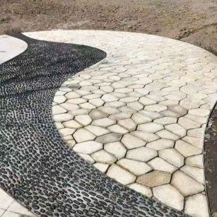 阳泉 黄金麻冰裂纹地铺石工地铺装案例