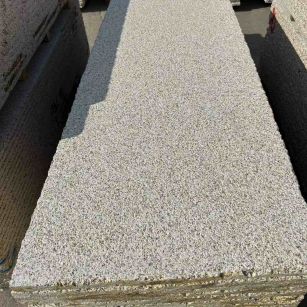 阳泉 黄金麻花岗岩荔枝面毛板，半成品