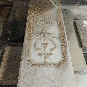 阳泉 黄金麻花岗岩异形加工雕刻栏杆大柱