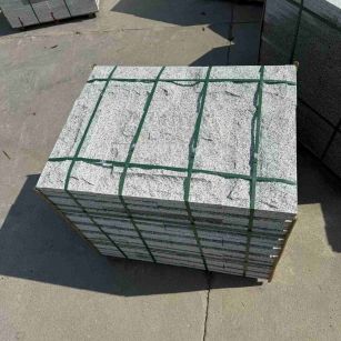 阳泉 白麻花岗岩石材自然面蘑菇石成品