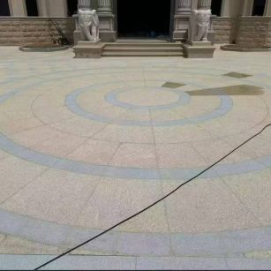 阳泉 黄金麻芝麻灰花岗岩石材地铺拼接效果