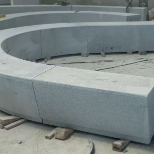 阳泉 芝麻白花岗岩光面弧形坐凳