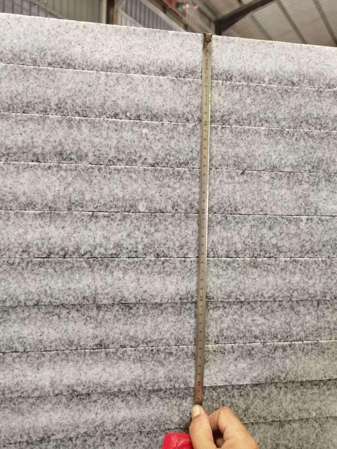 阳泉 芝麻白火烧成品厚薄均匀，B料价格接近A料质量