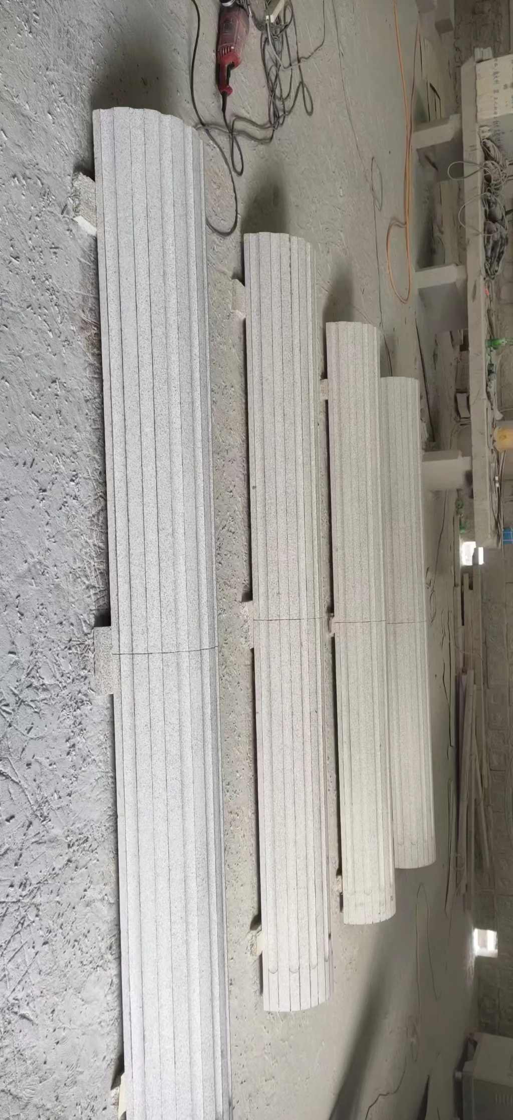 阳泉 花岗岩厂家带你看白麻花岗岩门楼大柱柱皮