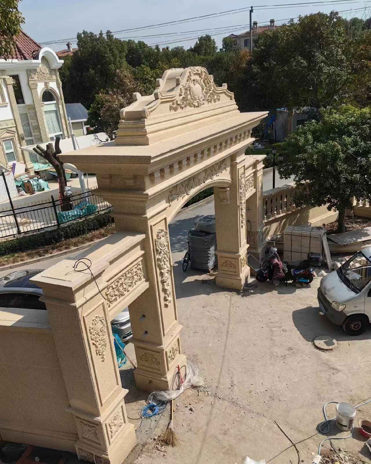 阳泉 黄金麻荔枝面花岗岩别墅门楼