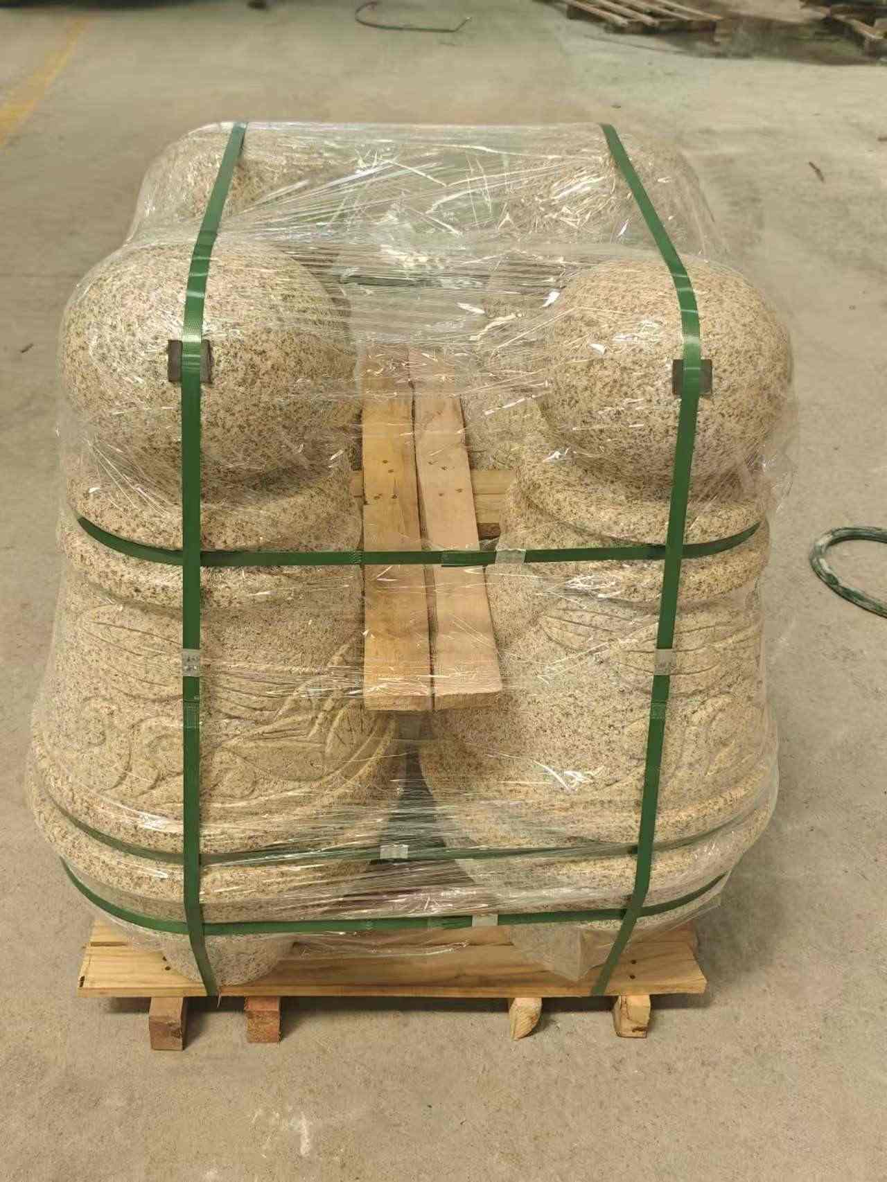 阳泉 黄金麻异形定制雕花——棒棒糖挡车柱