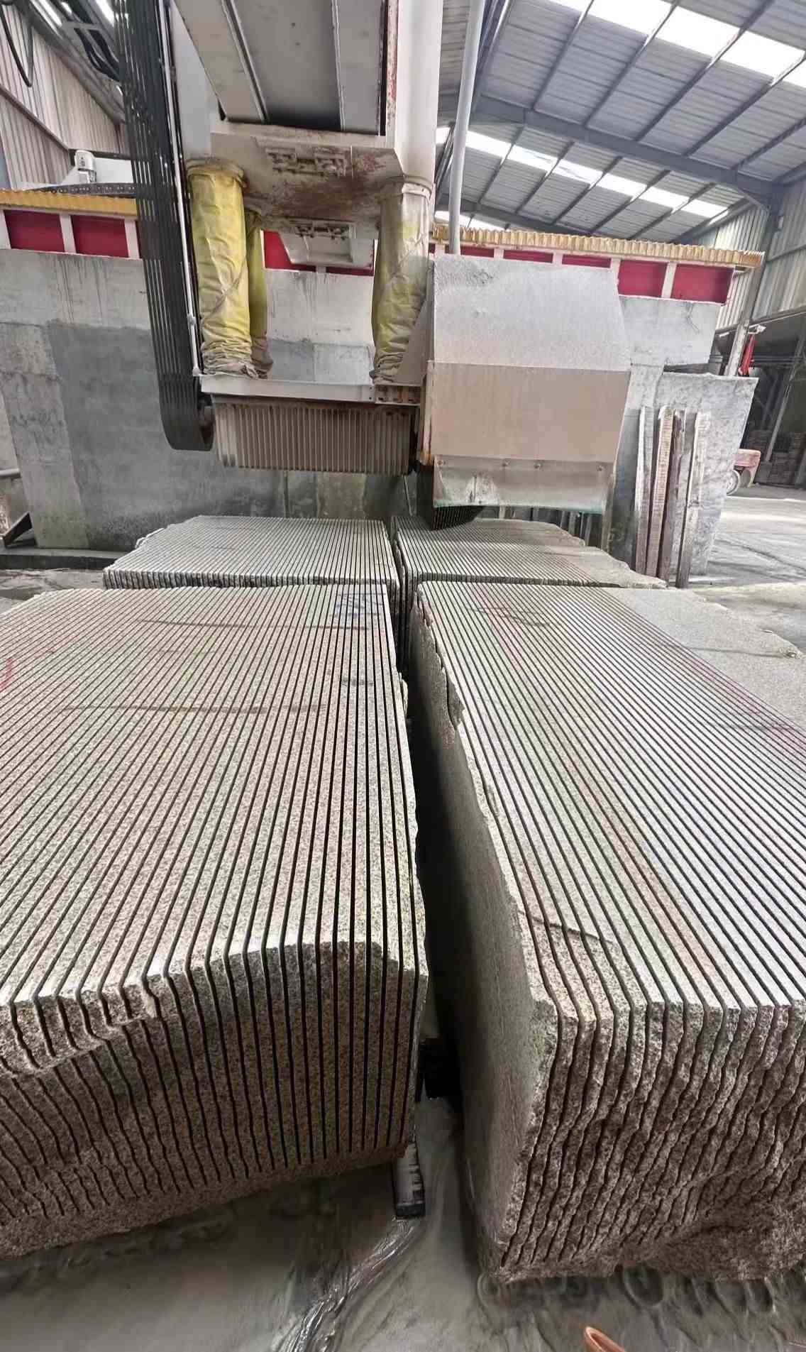 阳泉 车间生产日常，黄金麻白麻花岗岩