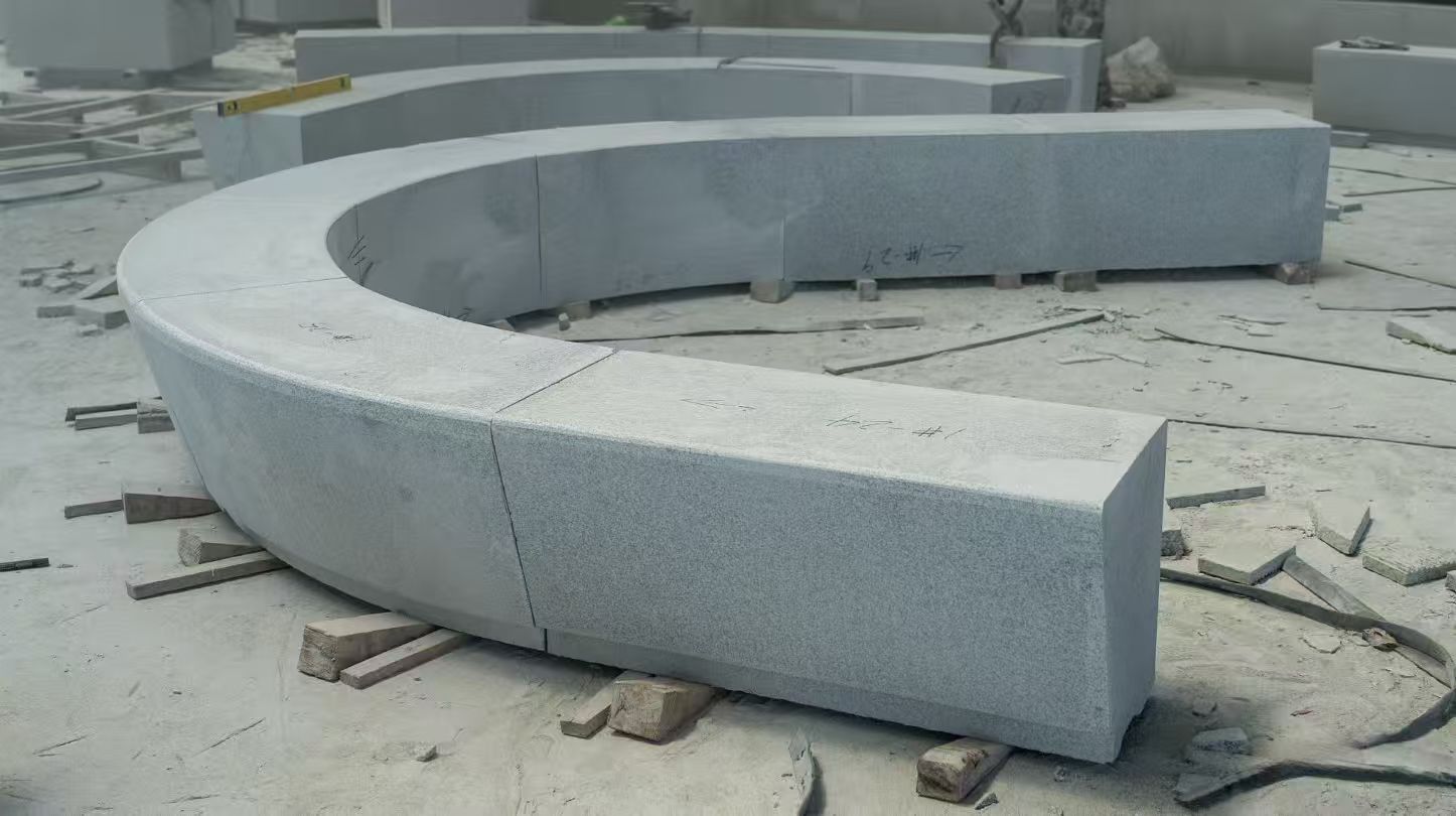阳泉 芝麻白花岗岩光面弧形坐凳