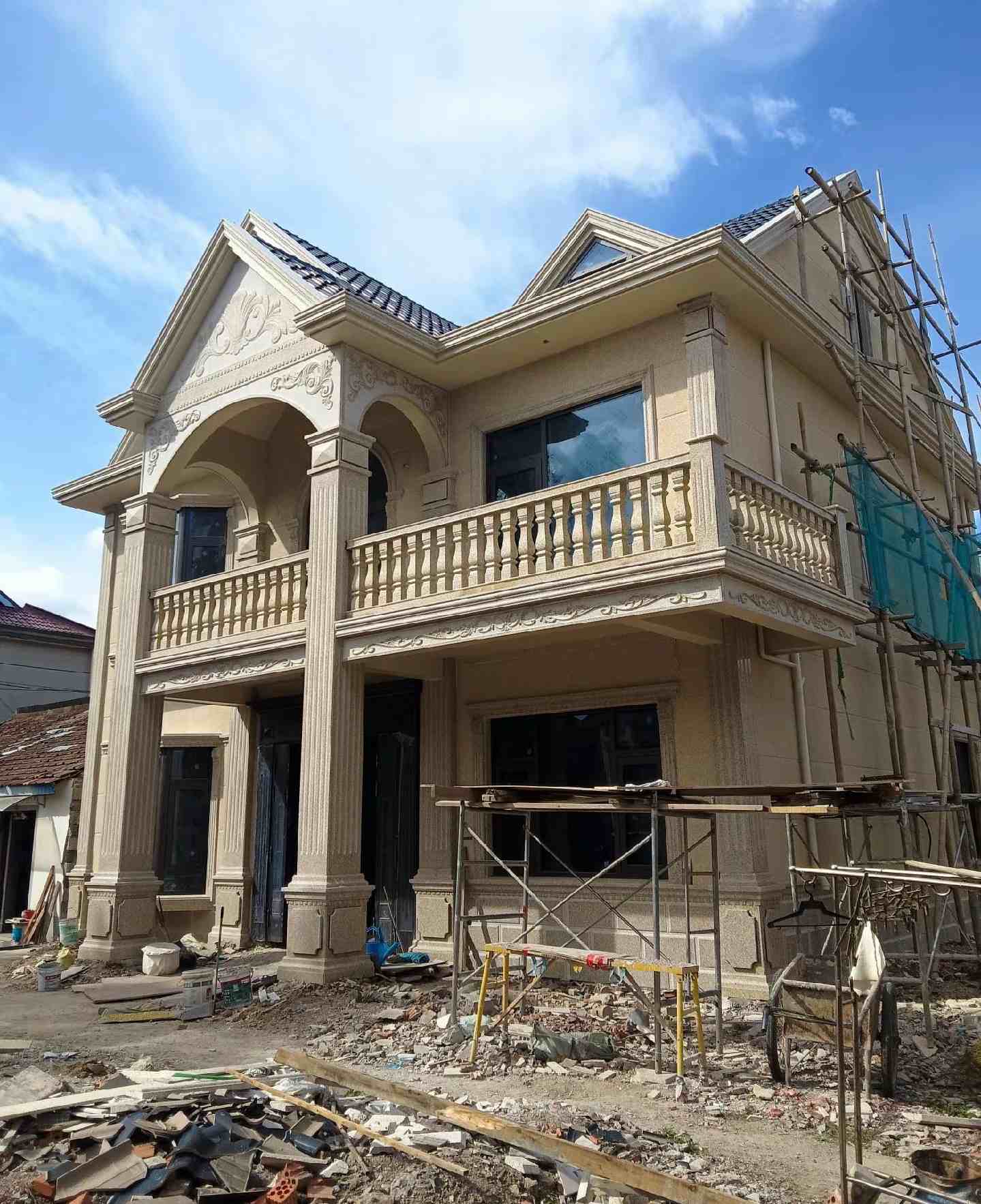 阳泉 黄金麻花岗岩石材私人别墅雕花门楼柱阳台栏杆