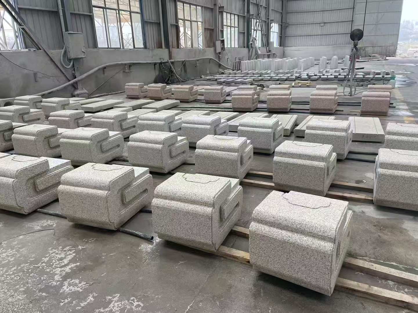 阳泉 白麻花岗岩异形加工-石凳，坐凳