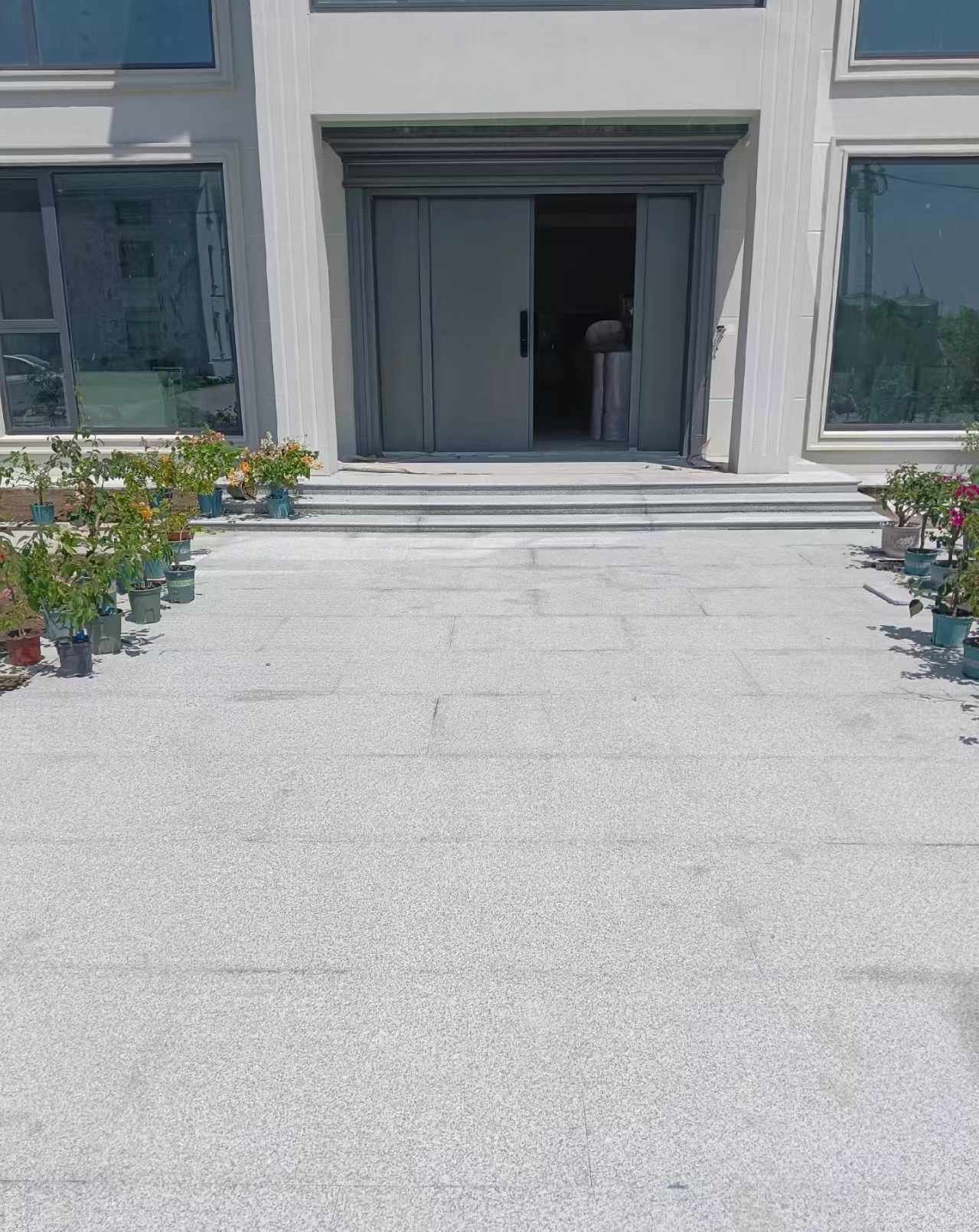 阳泉 芝麻白花岗岩地铺石地面铺装