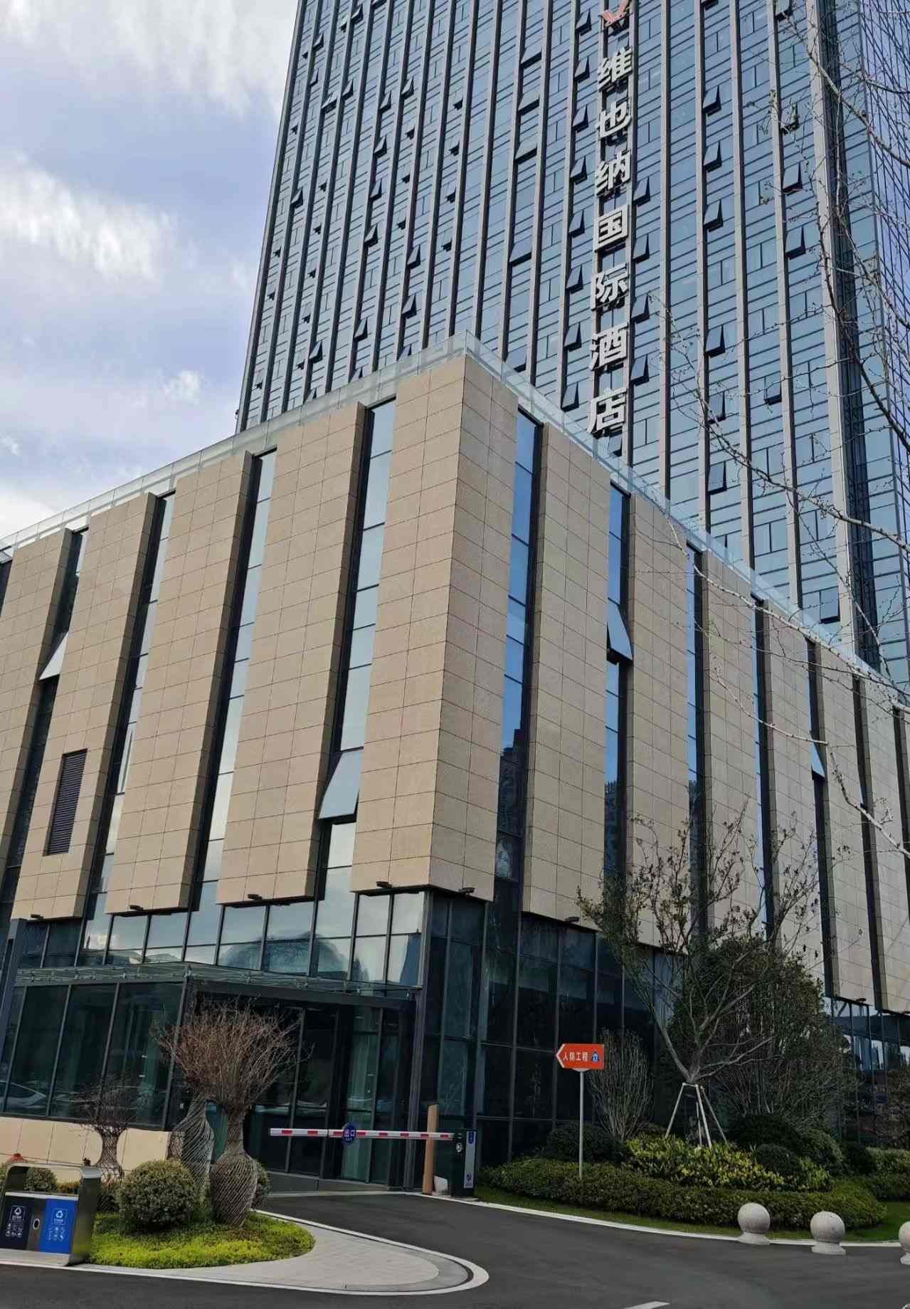 阳泉 黄金麻花岗岩外墙干挂