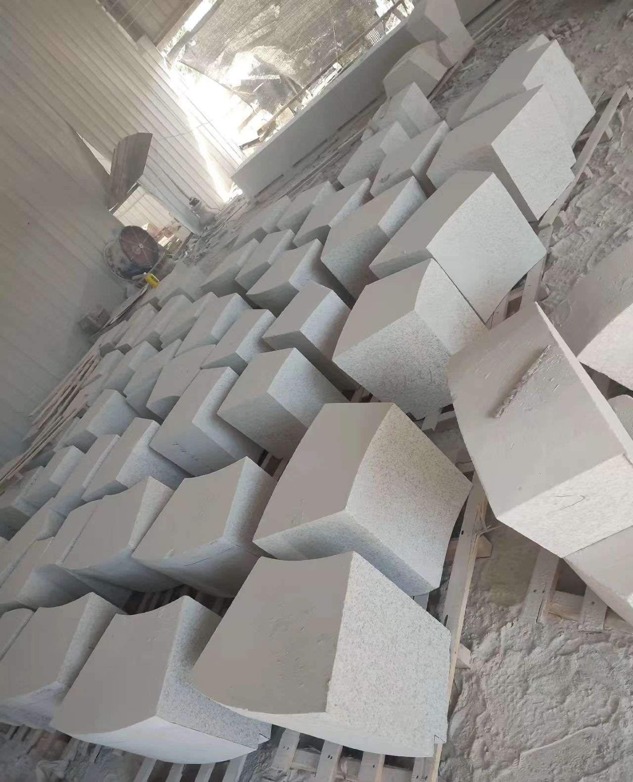 阳泉 白麻花岗岩异形坐凳