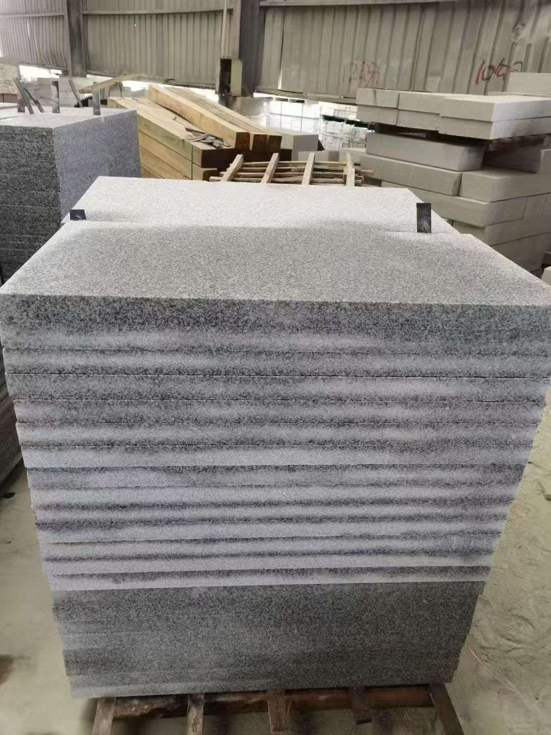 阳泉 芝麻白5公分火烧地铺成品，900*400，规格可定制